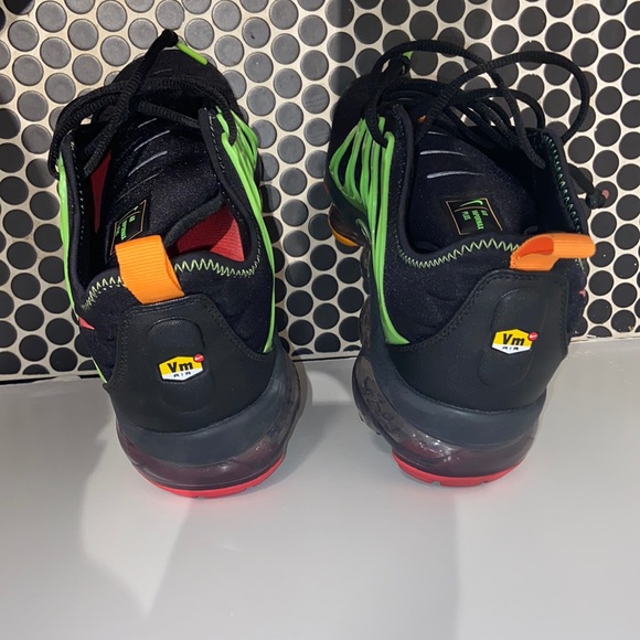 Nike Air VaporMax Plus “Black Electric Green”